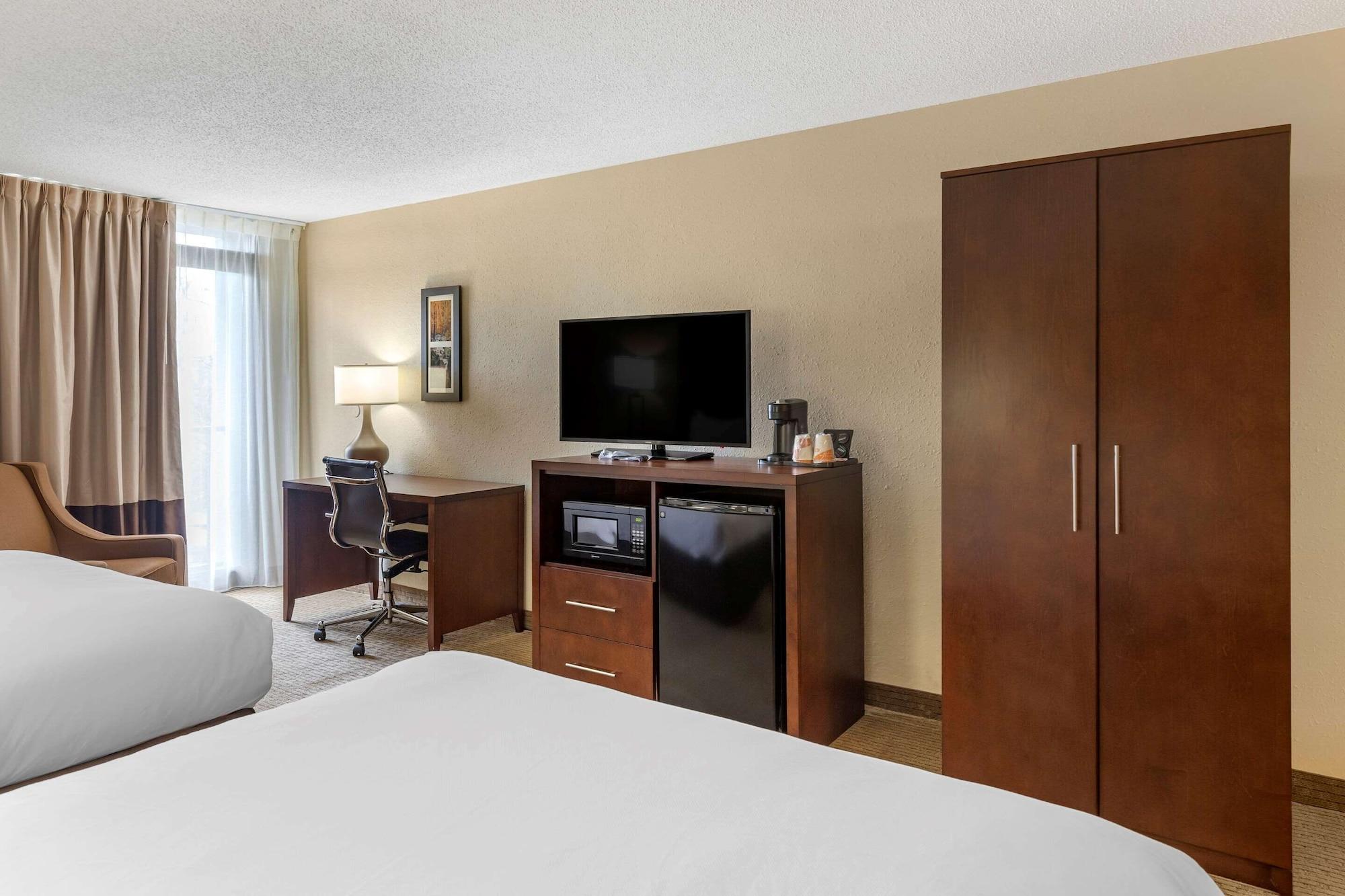 Comfort Inn & Suites Near Danville Mall Εξωτερικό φωτογραφία