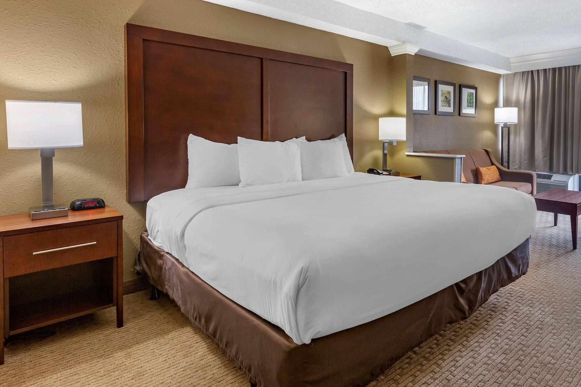Comfort Inn & Suites Near Danville Mall Εξωτερικό φωτογραφία