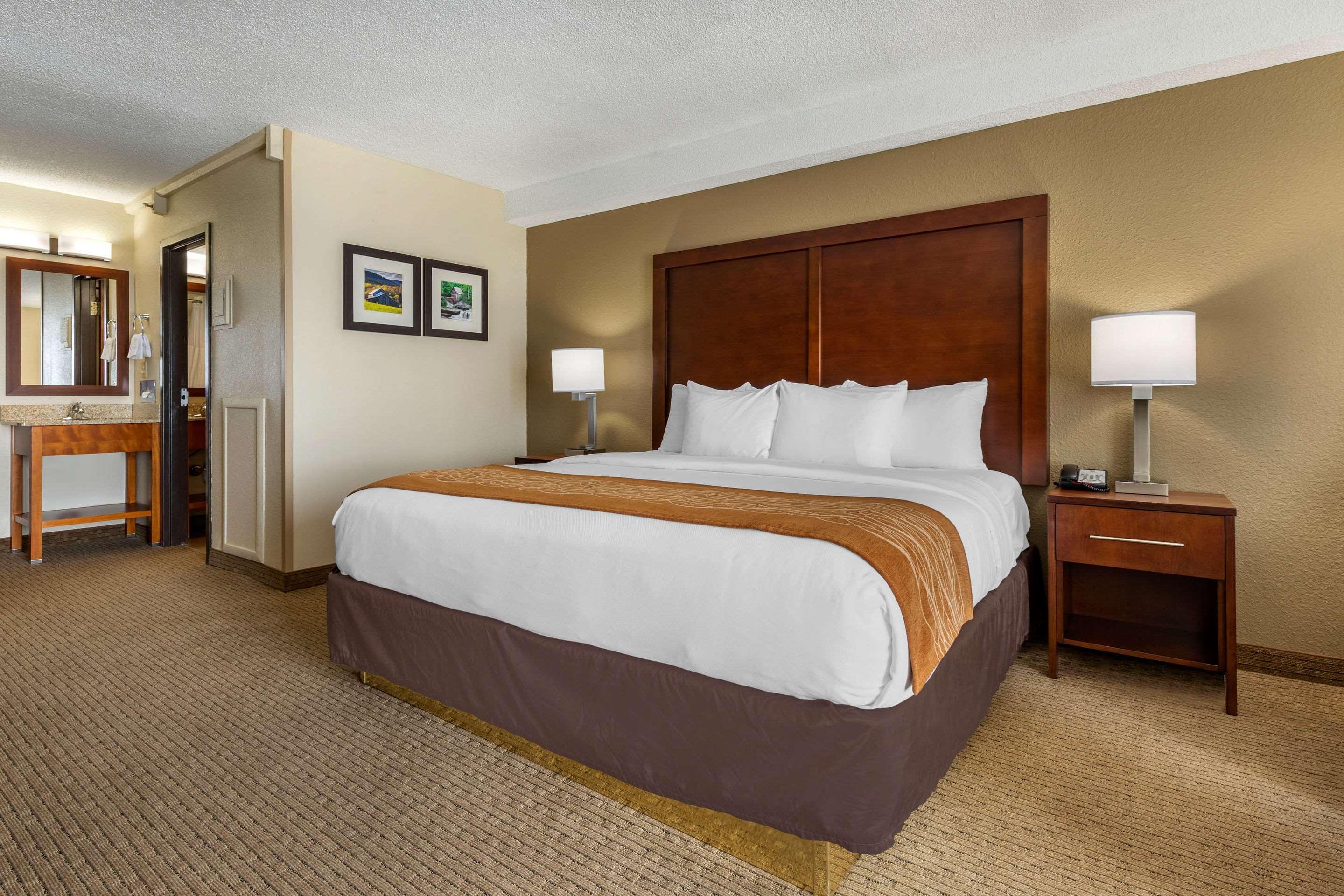 Comfort Inn & Suites Near Danville Mall Εξωτερικό φωτογραφία